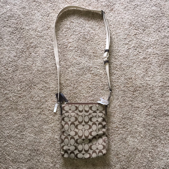 Coach Purse - Picture 4 of 4